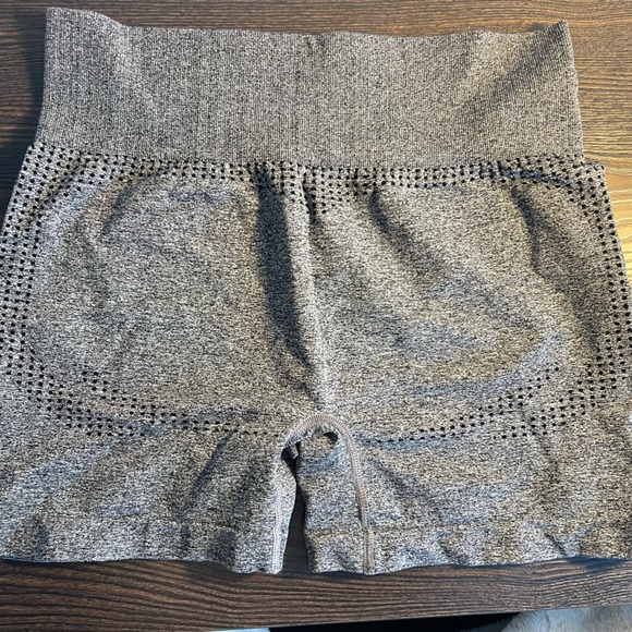 AHLW Biker Shorts - Picture 2 of 3